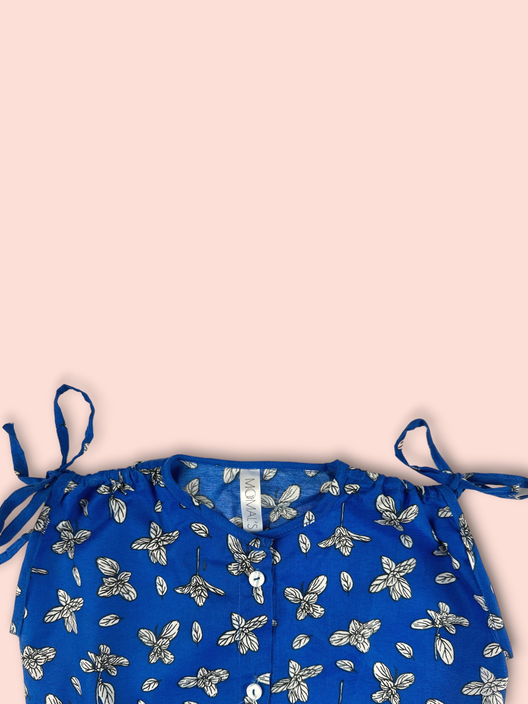 Lawn Beautiful Printed neck view
