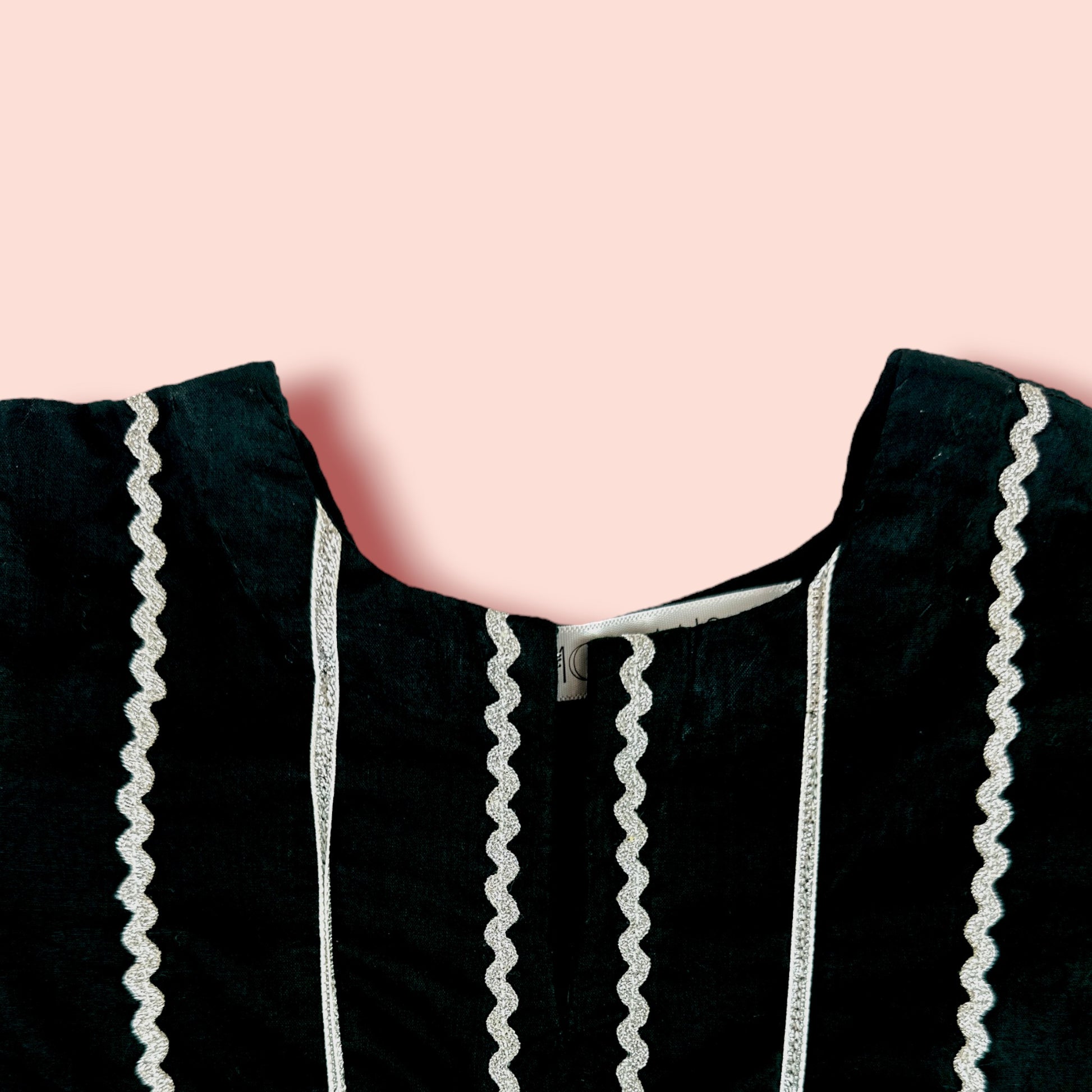 neck view of Stylish Shirt With Stylish Siri Lace Front & Sleeves