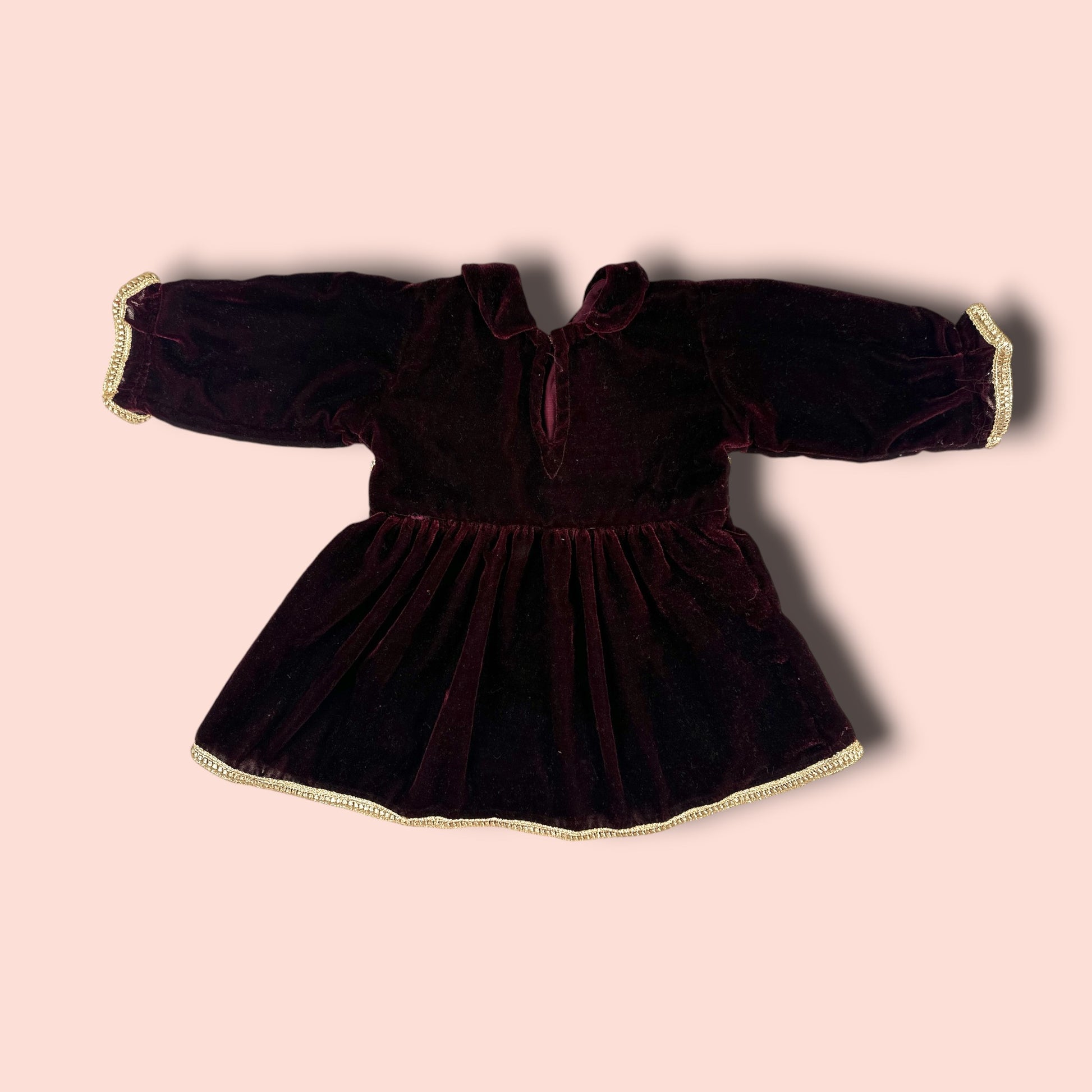 full view of Red Wine and Dine Velvet Shine